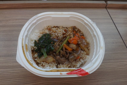 黒胡椒牛肉燴飯（かけた後）